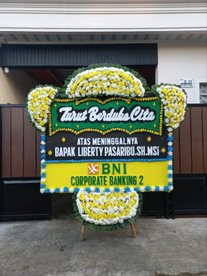 Papan Bunga Duka di Mado